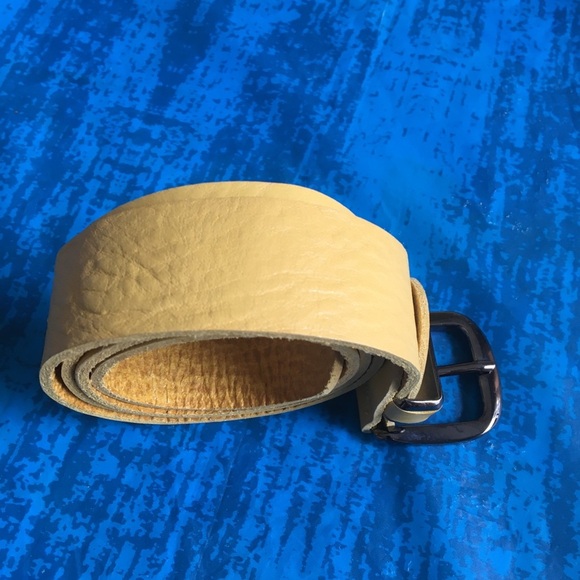 Salvatore Ferragamo yellow leather belt - Picture 13 of 14